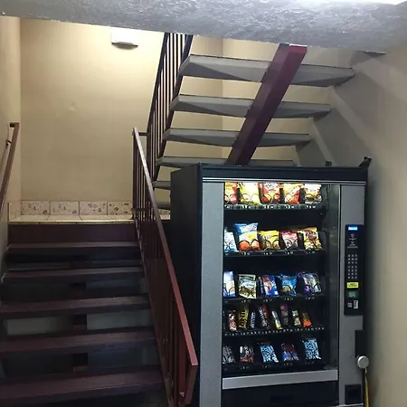 Capital Inn & Suites 